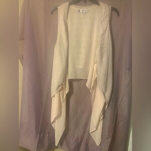 Elegant Cream Sleeveless Sweater